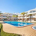 Family House White Dove Olhos de Agua (Albufeira)