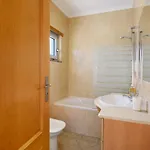 Сasa de vacaciones Family House White Dove