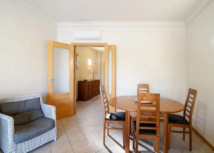 Tatil Evi Family House White Dove