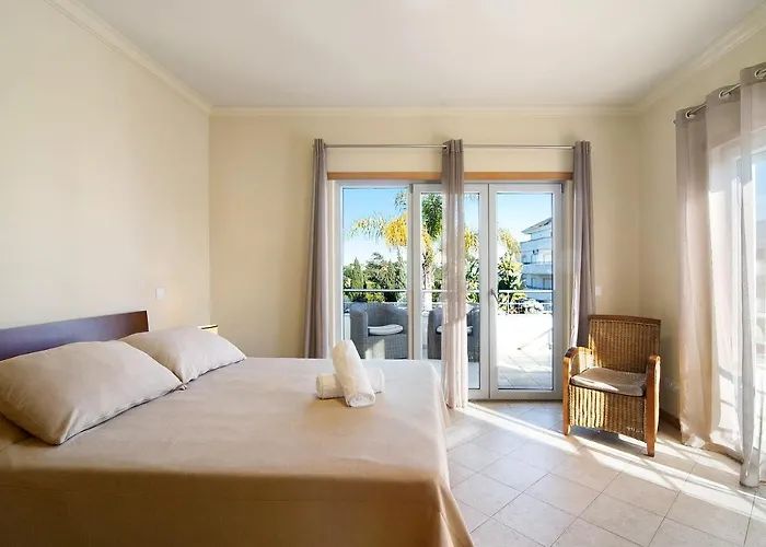 Family House White Dove * Olhos de Agua (Albufeira)
