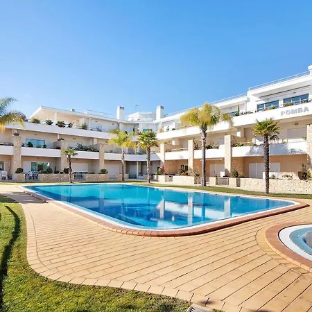 Family House White Dove Olhos de Agua (Albufeira)