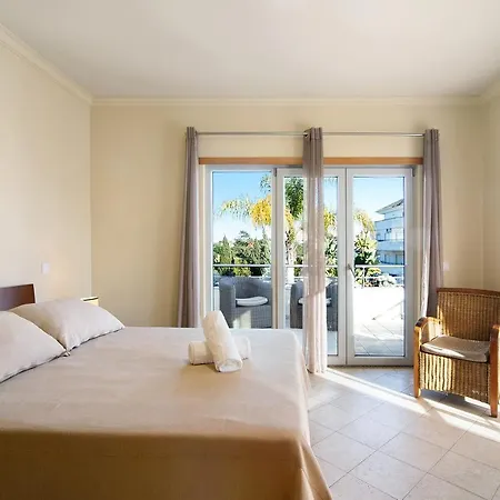 Family House White Dove * Olhos de Agua (Albufeira)